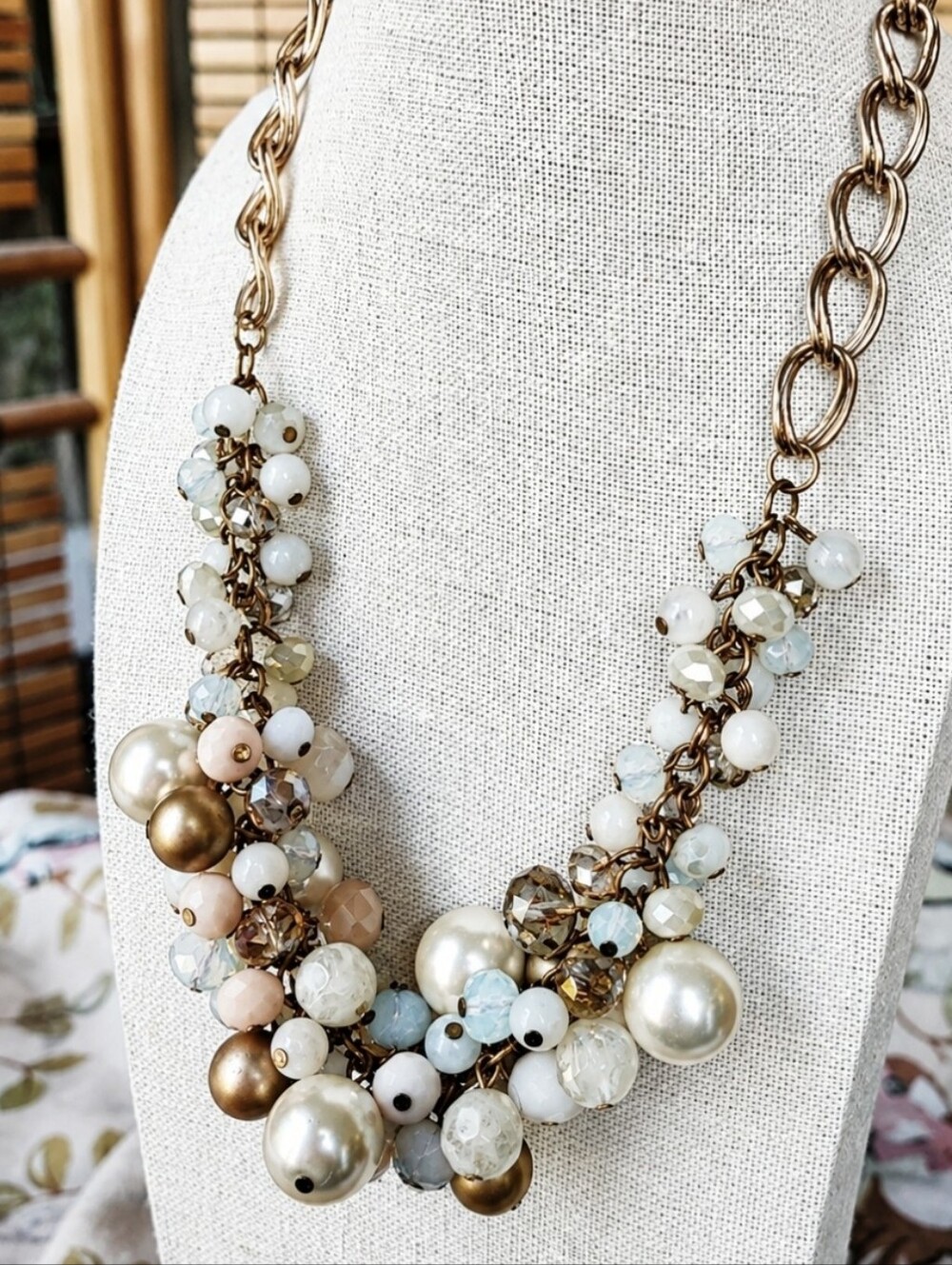 Faux Pearls Matte Brass Gold Chain Milky Glass Faceted Bead Bib Necklace EUC